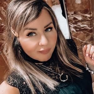 Meet your Posher, Charmaine